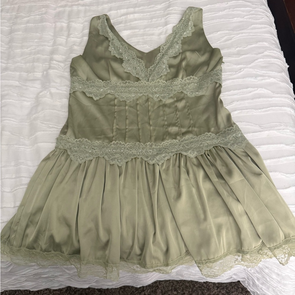 Lace-Trim V-Neck Satin dress in Light Green - Picture 2 of 2